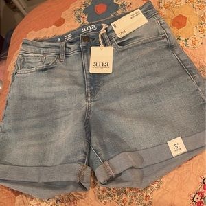 Shorts brand new with tags size 8